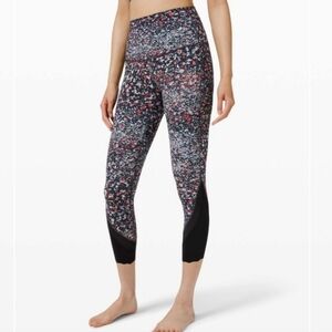 Lululemon Wunder Under High-Rise Crop 23"  Scallop‎ Full-On Luxtreme